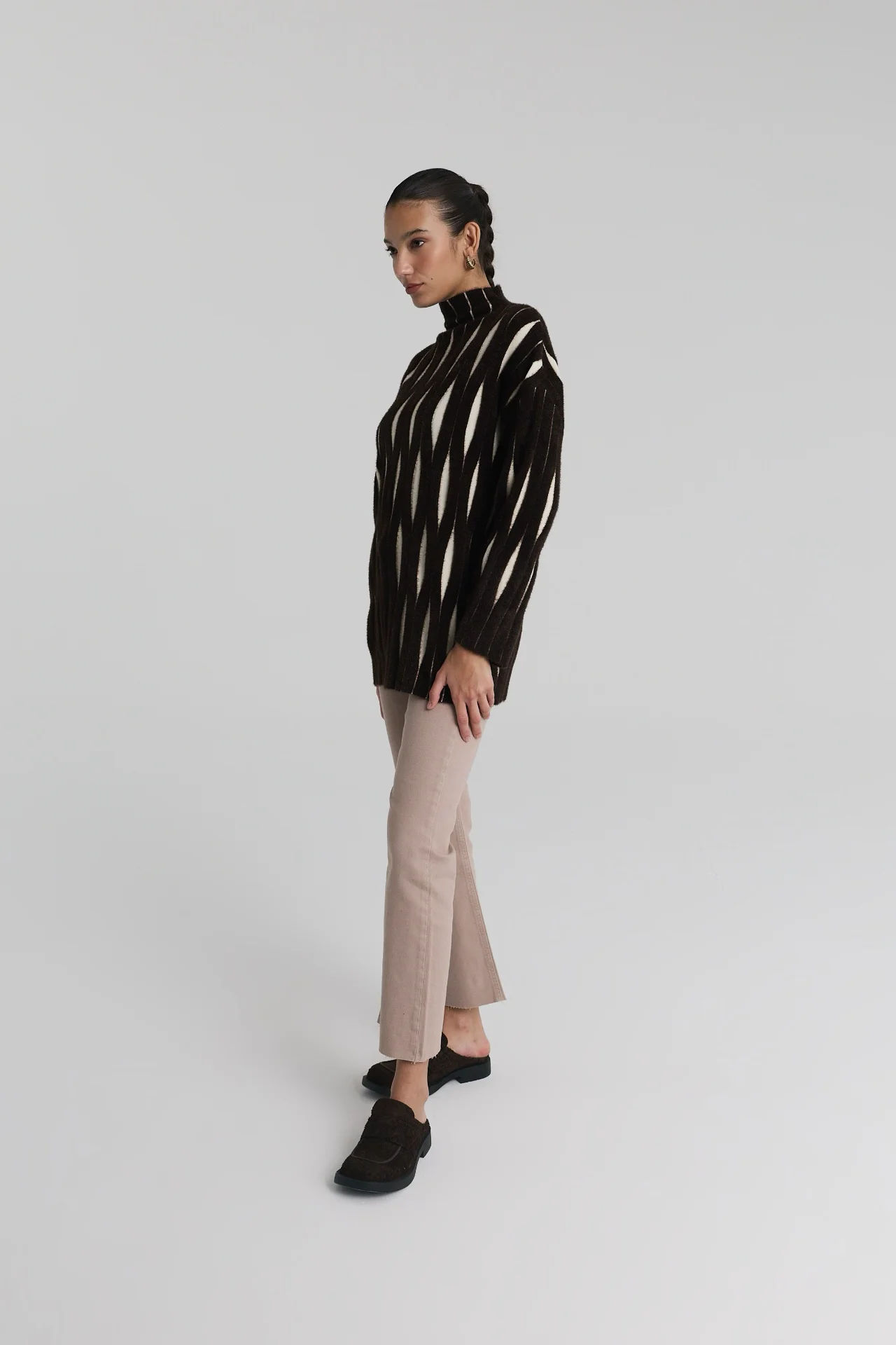 25033 | LENORA